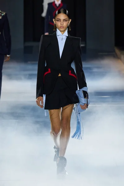 Look 12